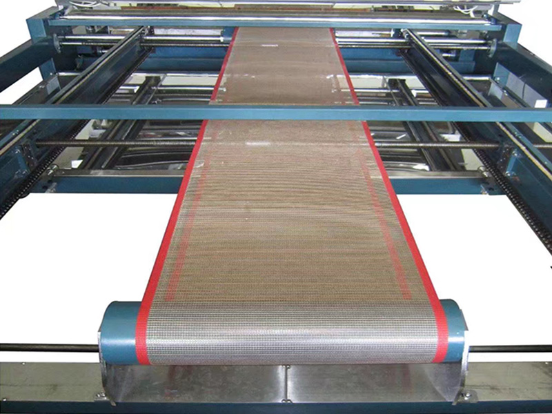 鐵氟龍網(wǎng)帶應(yīng)用于高溫烘干箱